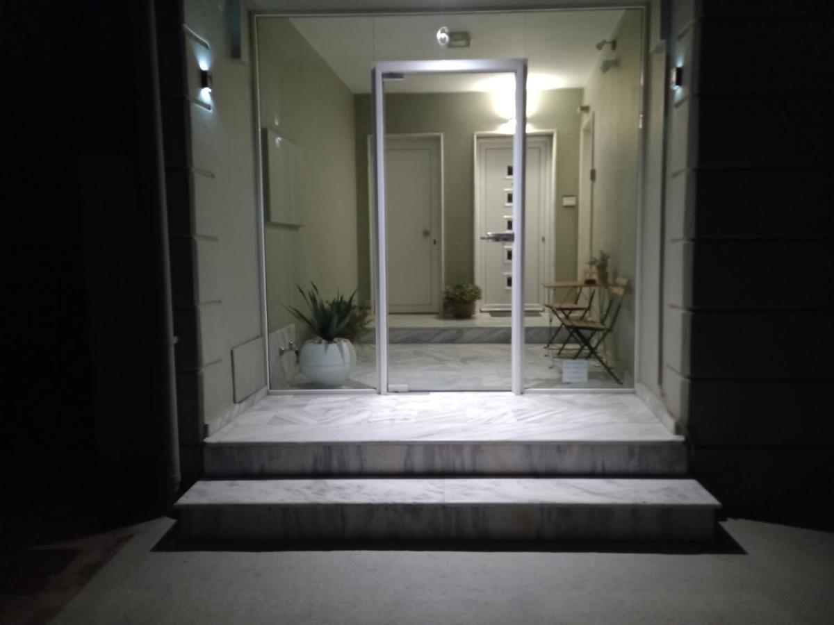 Mystique Apartment Komotiní Luaran gambar