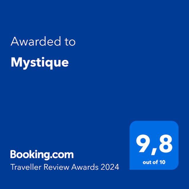 Mystique Apartment Komotiní Luaran gambar
